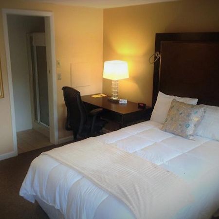 Wayne Inn Honesdale Bagian luar foto