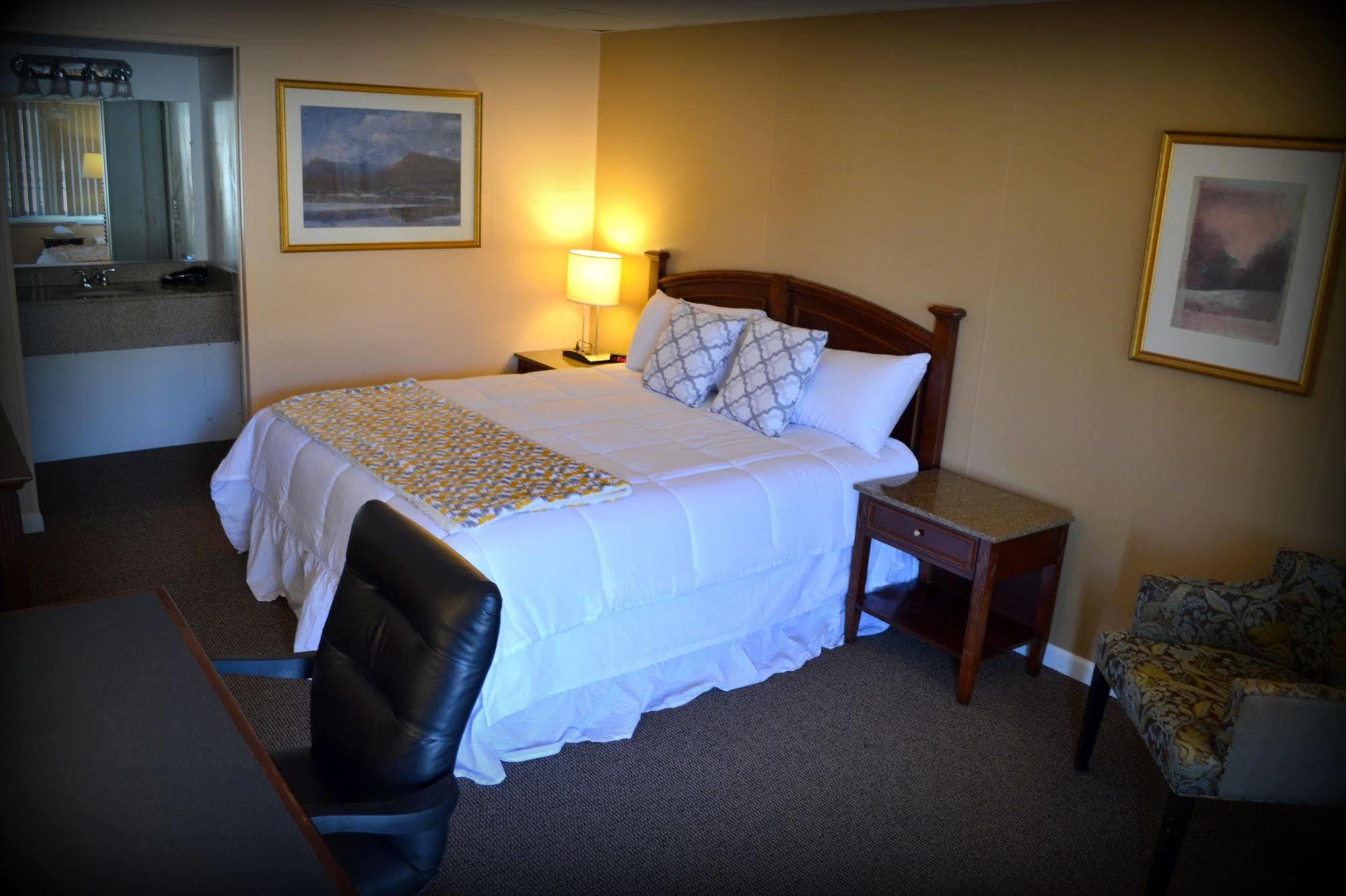 Wayne Inn Honesdale Bagian luar foto